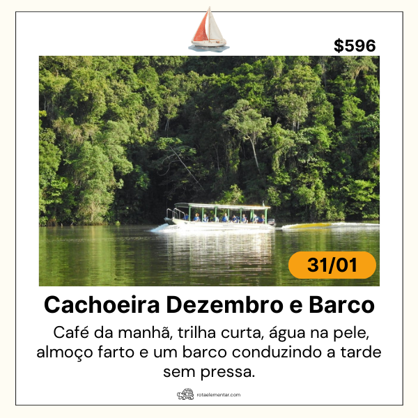 Roteiro Cachoeira Dezembro e Passeio de Barco da Rota Elementar com navegação em rio de águas calmas dentro da reserva, cercado por mata atlântica densa após a trilha até a cachoeira.