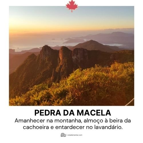 Pedra da Macela com vista da Baía de Paraty ao amanhecer