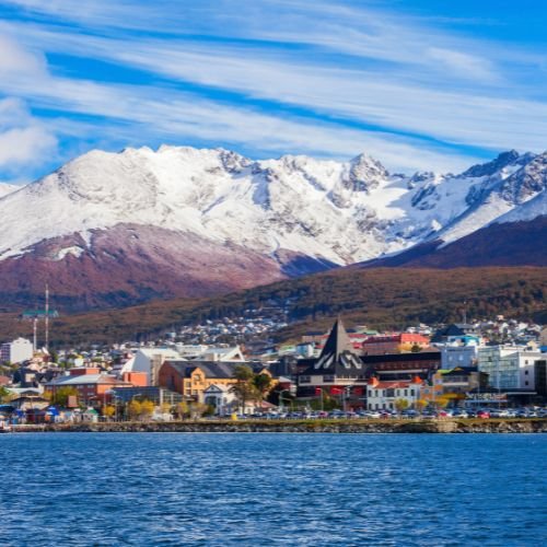 Vista de Ushuaia na Patagônia Argentina durante expedição da Rota Elementar.